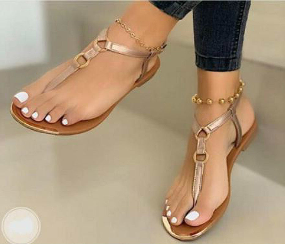 Toe flat sandals