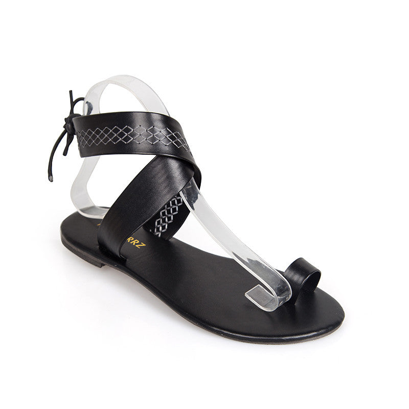 Women's sandals with cross toe straps